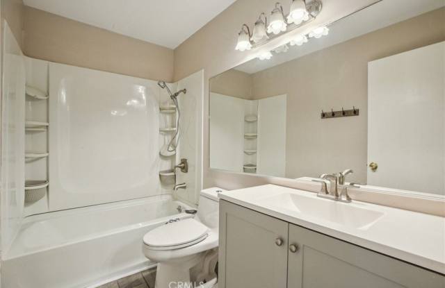 3018 W Cheryllyn Lane