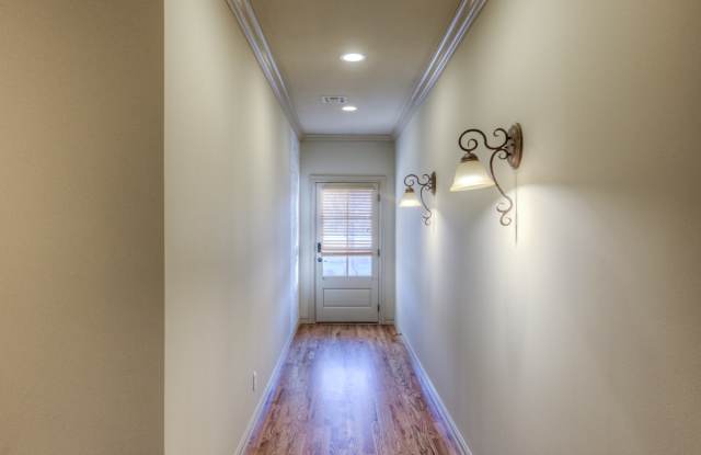 1333 East 41st Place