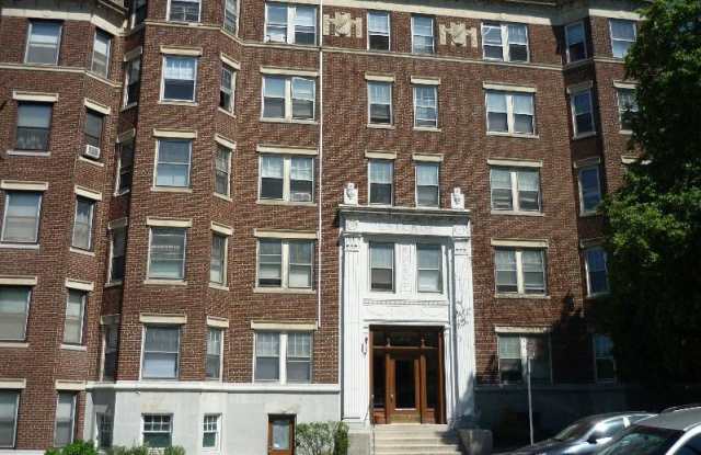 1533 Commonwealth Ave.
