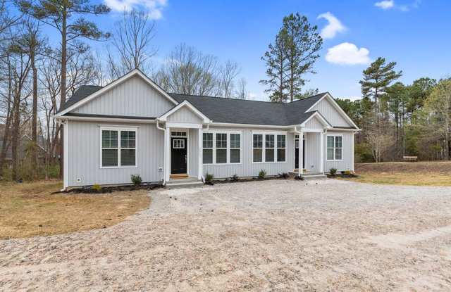 MUST SEE! 2 Bed / 2 Bath End Unit in Raleigh