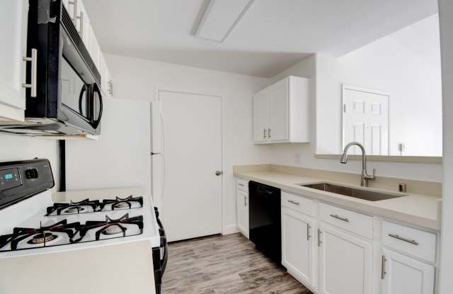 Photo of 950 SEVEN HILLS DRIVE