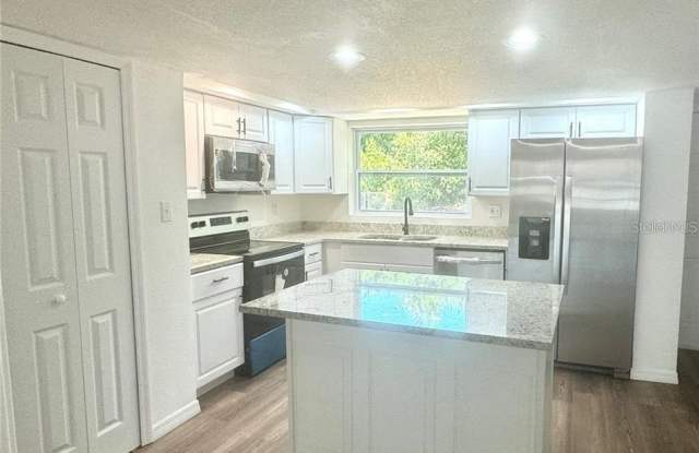 1539 Roselawn Street Sw