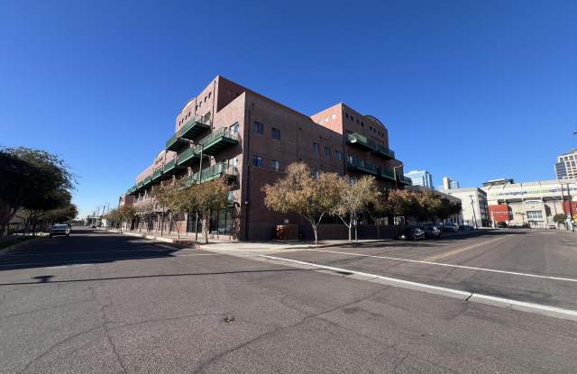 424 S 2ND Street unit: 105