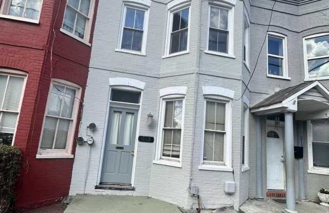 313 N KENT STREET