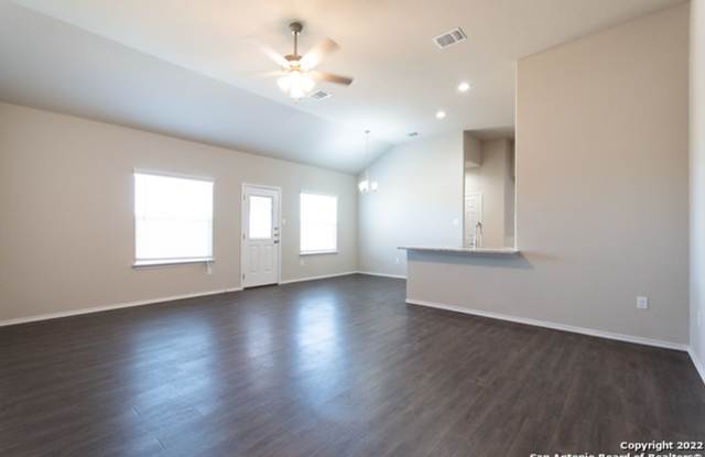 Come Home to Comfort  Style in Seguin, TX! (Navarro ISD)