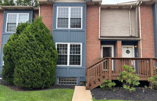 Photo of Abbey Lane Townhome 3 Beds 3 Baths!!