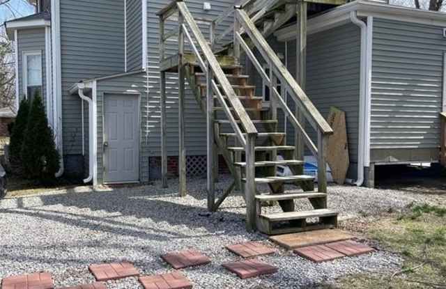 319 N Hesperia Street