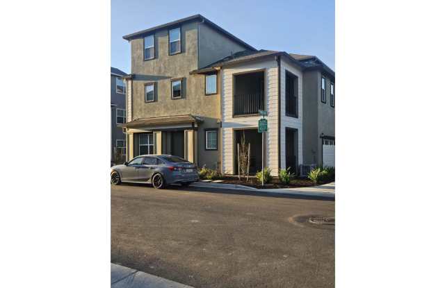 Stunning New Construction Home – Galt, CA