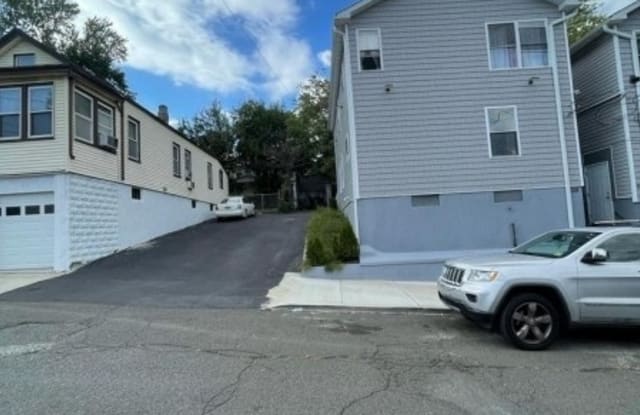 137 2Nd - 137 N 2nd St, Paterson, NJ 07522