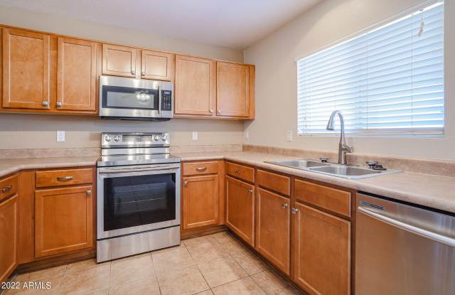 23339 W TWILIGHT Trail