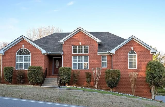 433 Cumberland Hills Drive - 433 Cumberland Hills Drive, Hendersonville, TN 37075