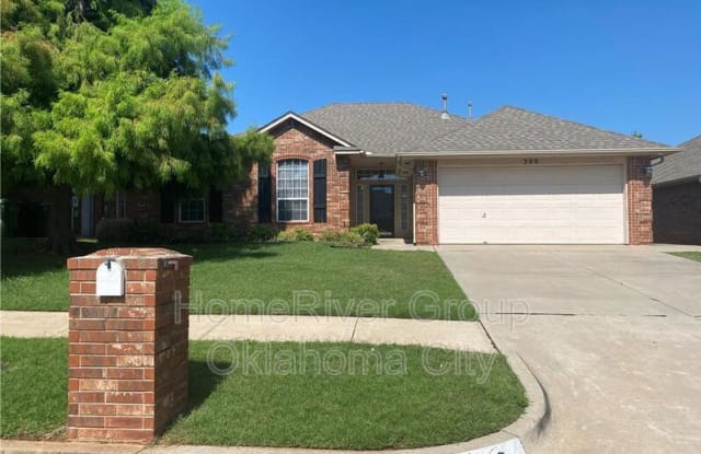 300 Morningside Dr - 300 Morningside Drive, Yukon, OK 73099