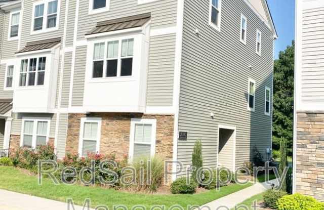 2000 Laycock Ln
