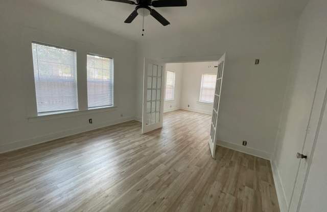 1623 Interstate 35 Frontage Road - 1