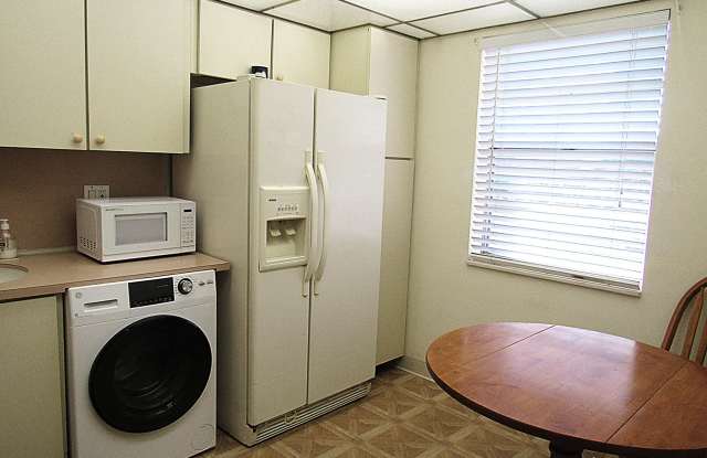 120 Lake Meryl Drive