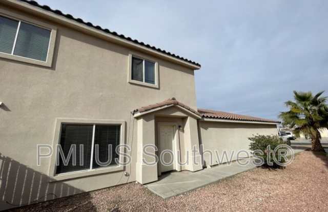 384 Anna Cir