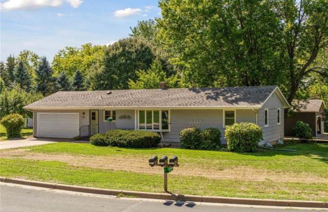 1801 Victoria Circle