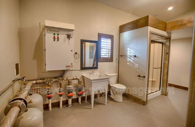 371 E. 1/2 St. North C