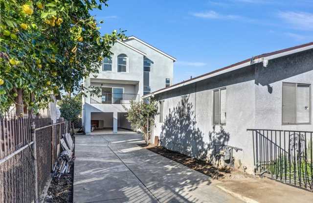 Photo of 1231 South Rowan Avenue