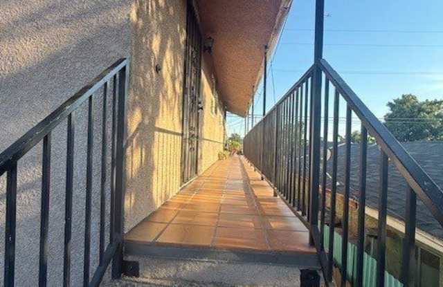 Photo of 1232 E 68th Street