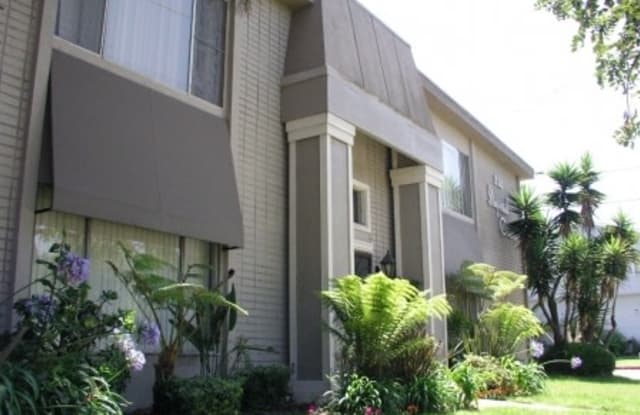 Photo of 324 West Imperial Avenue