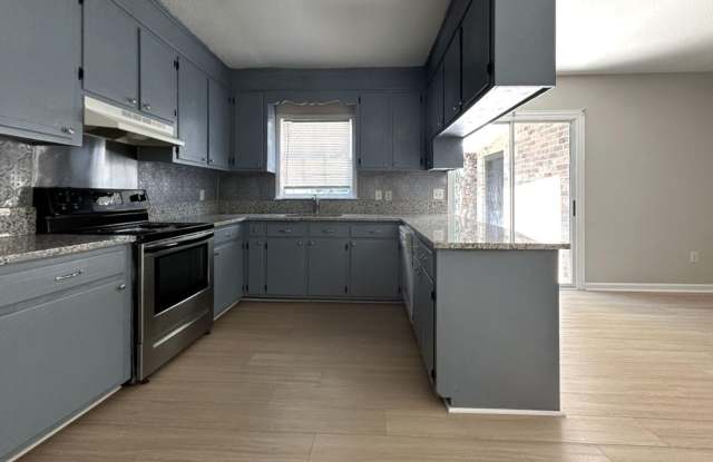 Photo of 2  3 Bedroom Townhomes in West Ashley