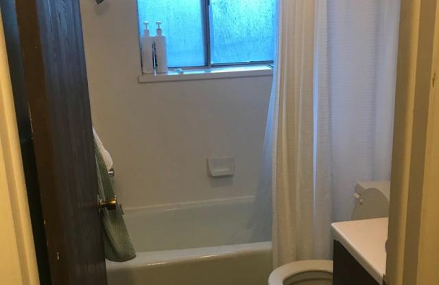 1B/1B Pet Friendly Apartment South of BYU