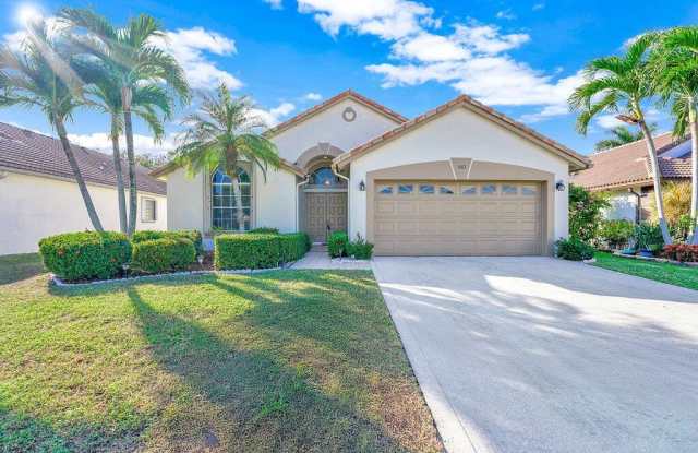 1883 Oak Berry Circle