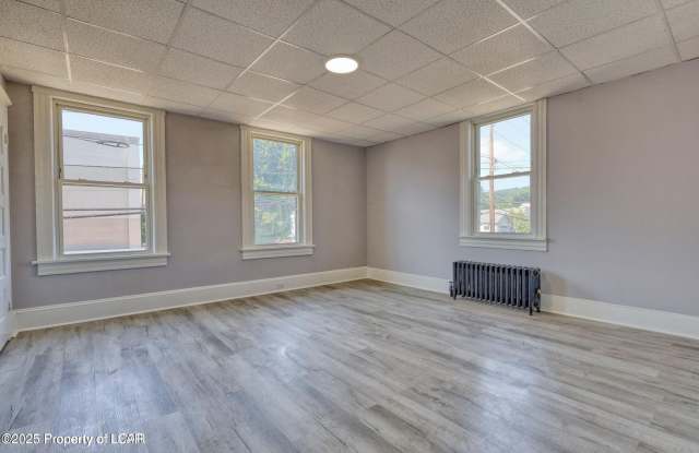 137 Shoemaker Street