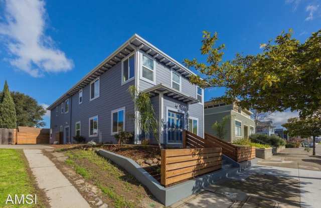 960 16th Street