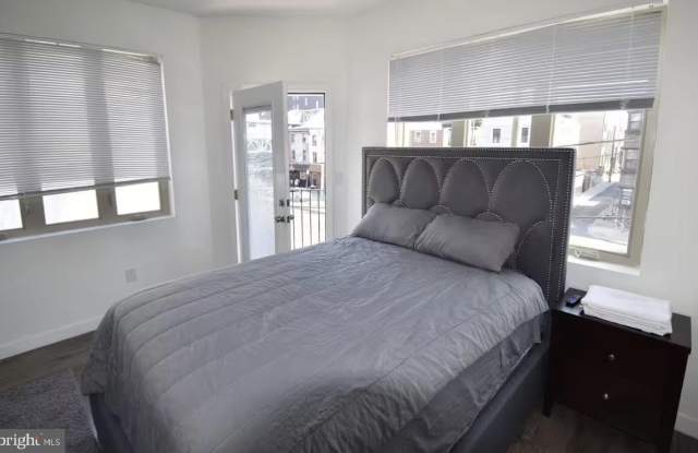 117 W GIRARD Avenue unit: 2