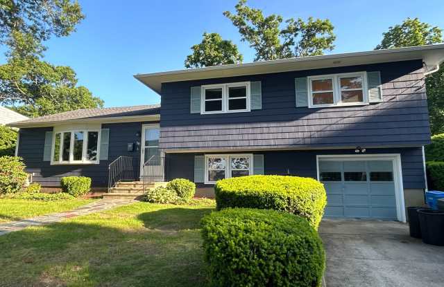 Great spacious Single Family