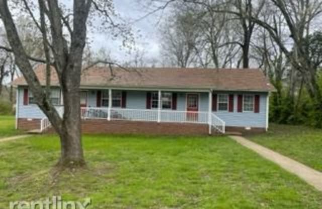 209 S Bigby Dr A - 209 South Bigby Drive, Columbia, TN 38401