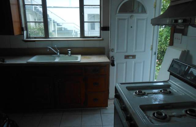 622 N Main Avenue unit: 7