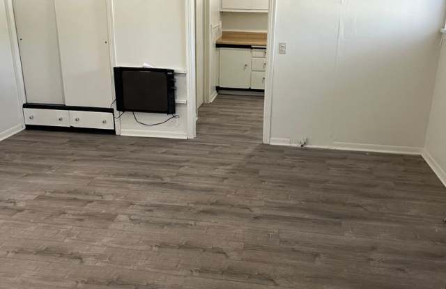 Large studio Available now!!