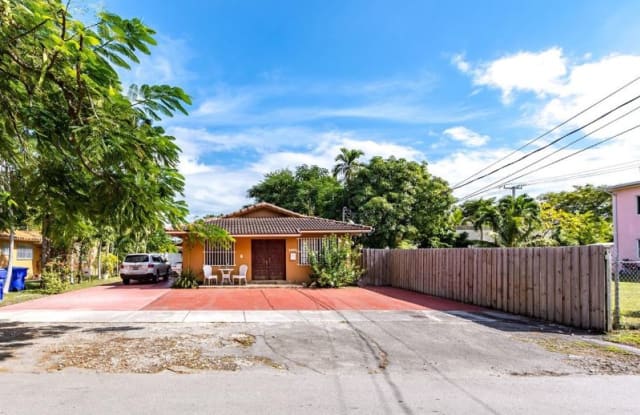 2869 SW 38th Ave - 2869 Southwest 38th Avenue, Miami, FL 33134