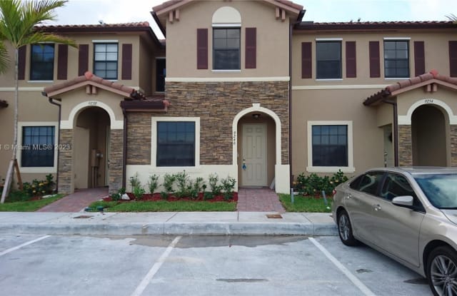 9246 W 33 LANE - 9246 West 33rd Lane, Hialeah, FL 33018