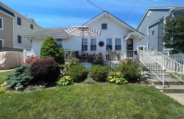 120 N Monroe Ave