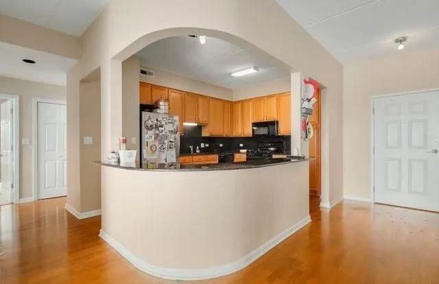 5036 W Pensacola Ave