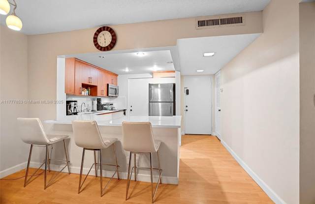 2313 South Cypress Bend Drive