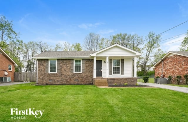 107 Glen Oak Court West - 107 Glen Oak Court West, Hendersonville, TN 37075