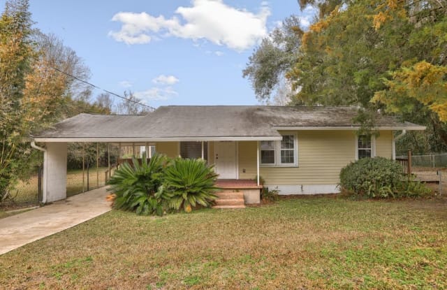 2608 BLOCK DRIVE - 2608 Block Drive, Tallahassee, FL 32304