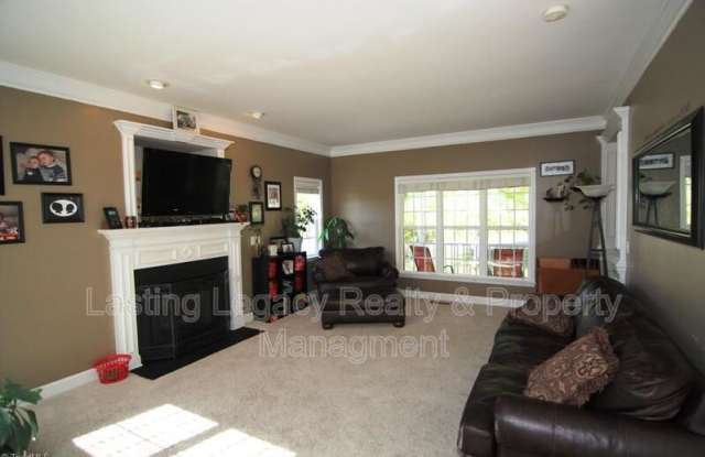 950 Wellesley Place Dr