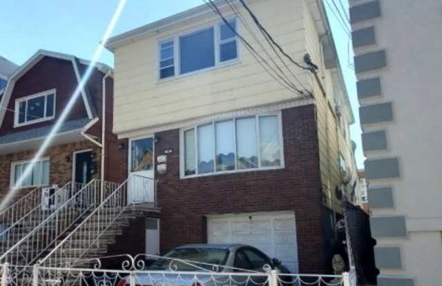 30 Patterson St