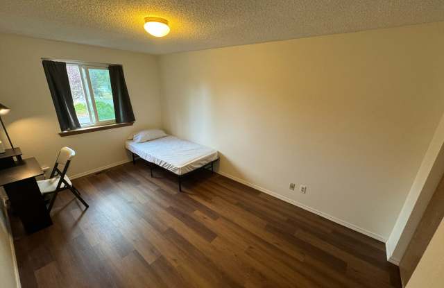 Photo of 9618 108th Avenue Southwest