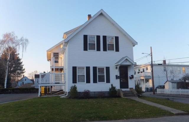 28 River St