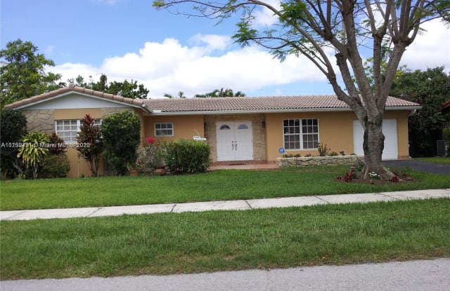 2834 SW 124th Pl - 2834 Southwest 124th Place, Tamiami, FL 33175