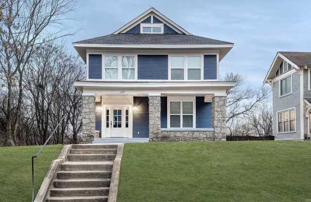 1105 W 24th