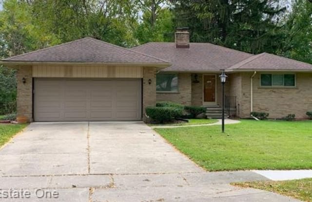 18185 WILTSHIRE Boulevard - 18185 Wiltshire Boulevard, Lathrup Village, MI 48076