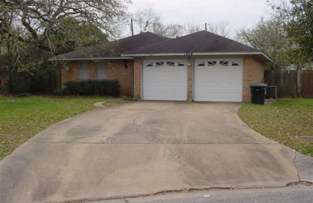 1224 S Dexter - 3/2/2 Close to Campus & Park - 1224 Dexter Drive South, College Station, TX 77840